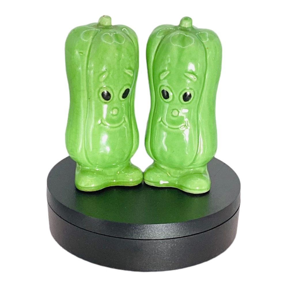 Salt and Pepper Shakers Green Peppers Cork Stoppers 5"